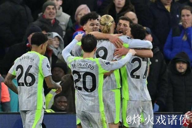 英超综述：曼城5连胜紧咬阿森纳 黑马9连胜 热刺0-3崩盘+近7轮1胜