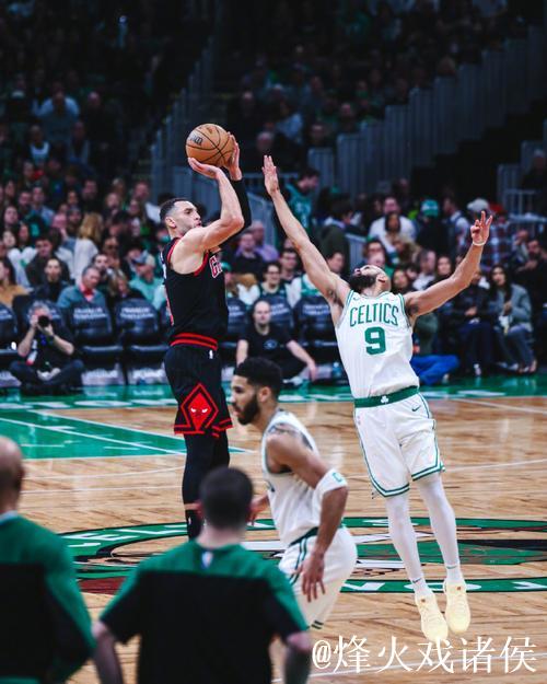 拉文狂砍36分带领公牛力挫凯尔特人喜迎3连胜，篮网击败猛龙致其吞下6连败