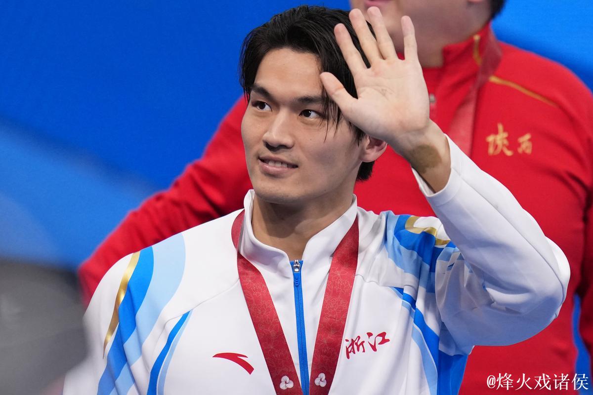 徐嘉余夺得全运会男子50米仰泳金牌