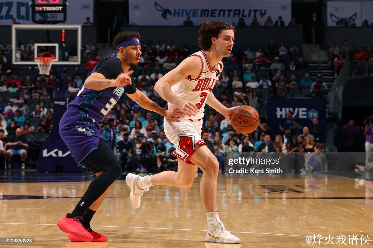 吉迪三双助力公牛惊险击败雄鹿 雷霆狂胜黄蜂迎来10连胜 吉迪三双助力公牛惊险击败雄鹿 雷霆狂胜黄蜂迎来10连胜